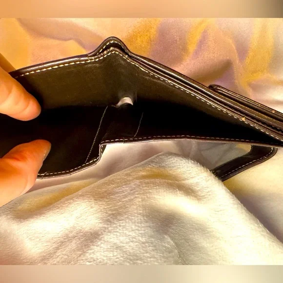 Givenchy VNTG Monogram Wallet CD 1013 - Picture 4 of 12